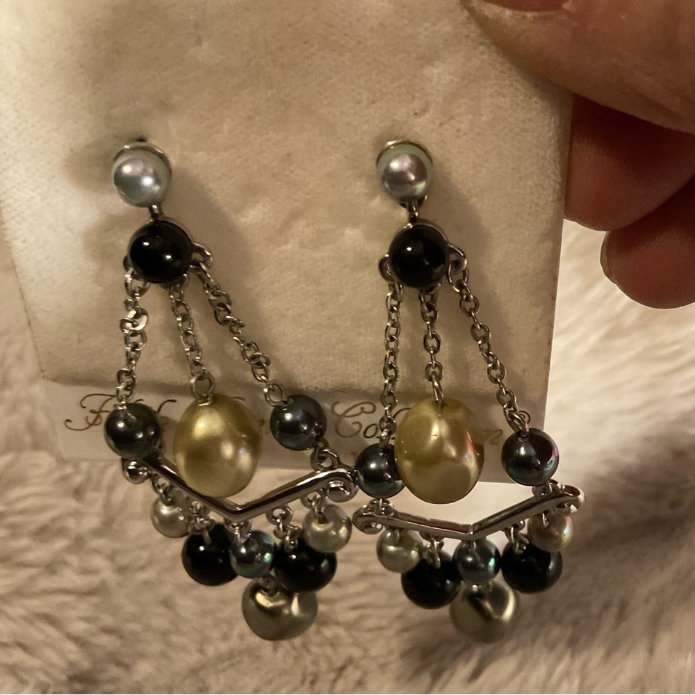 Collection B Elegant Black and Gold Pearl Earrings